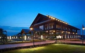 Duyong Marina & Resort